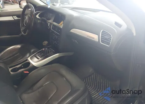 2010 Audi A4 2.0T Premium z USA, uszkodzony, nr VIN WAUDFAFL7AN065307